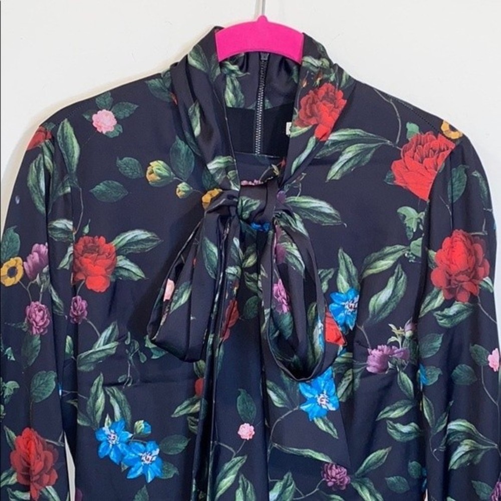 Alice + Olivia “floral print bow” dress 2 - Picture 4 of 7